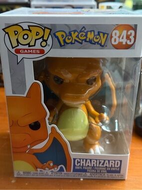 Pop! Games Charizard Figure